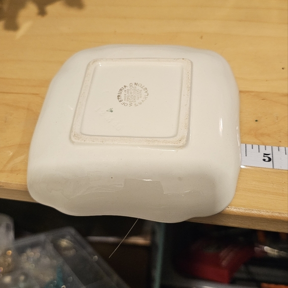 Set of 2 vintage Wedgwood small ring/trinket dishes/plates - Picture 7 of 7